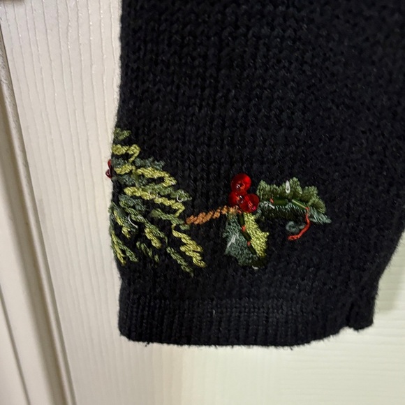 Vintage Tiara International Black Cardigan with Cardinal Embroidery Size Small - Picture 10 of 15